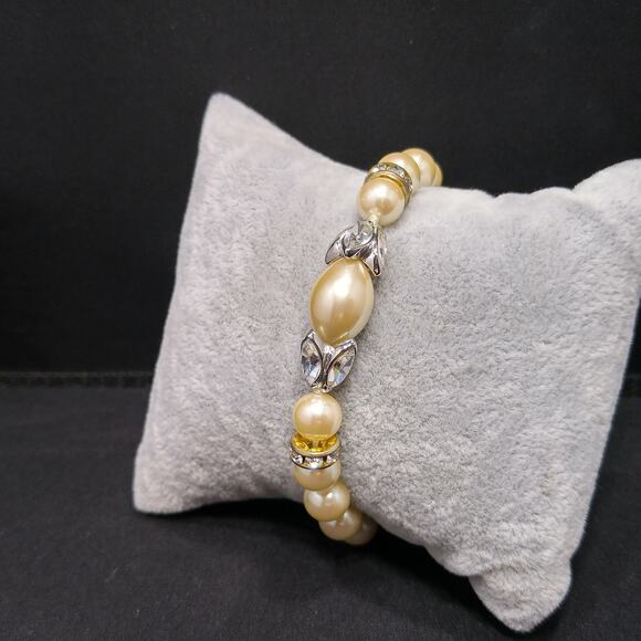 Vintage Faux Pearl Rhinestone Bracelet, Hand-knotted Glass Pearls - Picture 9 of 10